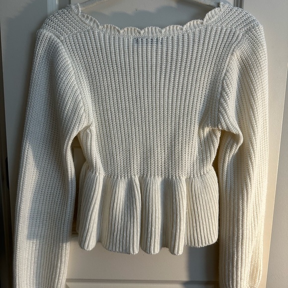 White Knit Scalloped Sweater - Picture 3 of 3
